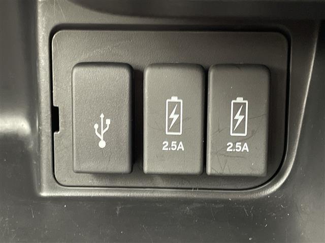 N-BOXカスタム Lターボ 禁煙車/ホンダセンシング/純正8型ナビ/Bluetooth/フルセグTV/バックカメラ/前後ドライブレコーダー/両側電動スライドドア/パドルシフト/コーナーセンサー/シートヒーター/純正アルミホイール(8枚目)