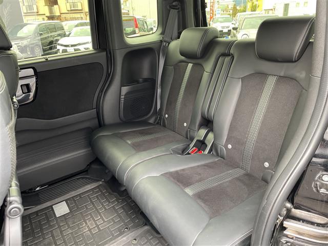 N-BOXカスタム Lターボ 禁煙車/ホンダセンシング/純正8型ナビ/Bluetooth/フルセグTV/バックカメラ/前後ドライブレコーダー/両側電動スライドドア/パドルシフト/コーナーセンサー/シートヒーター/純正アルミホイール(15枚目)