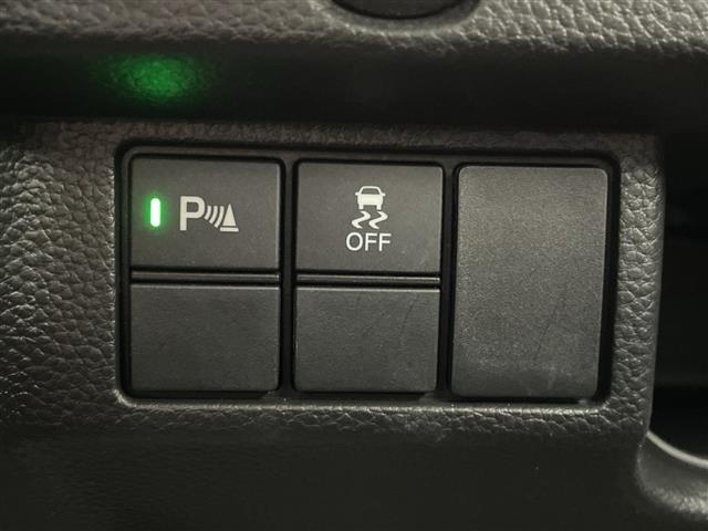 N-BOXカスタム Lターボ 禁煙車/ホンダセンシング/純正8型ナビ/Bluetooth/フルセグTV/バックカメラ/前後ドライブレコーダー/両側電動スライドドア/パドルシフト/コーナーセンサー/シートヒーター/純正アルミホイール(31枚目)