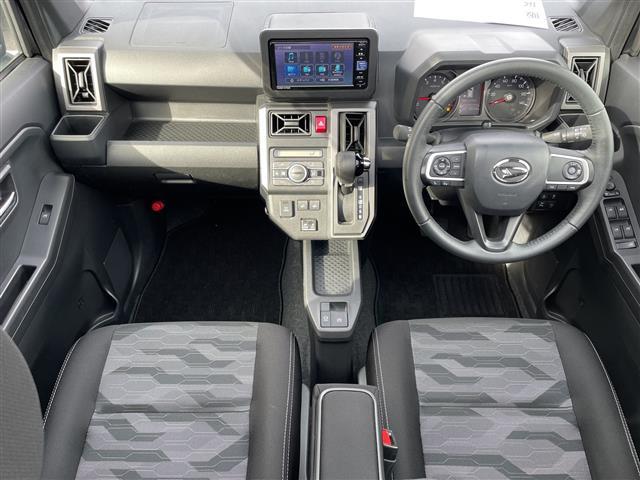 タフト Gターボ ダーククロムベンチャー 禁煙車/スカイフィールトップ/ルーフレール/純正ナビ(CD/DVD/フルセグTV/Bluetooth)/バックカメラ/ETC/ドライブレコーダー/前席シートヒーター/革巻きステアリング(2枚目)