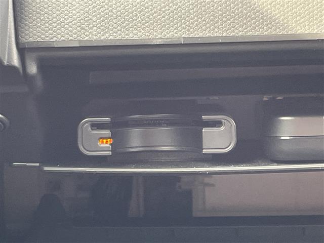 タフト Gターボ ダーククロムベンチャー 禁煙車/スカイフィールトップ/ルーフレール/純正ナビ(CD/DVD/フルセグTV/Bluetooth)/バックカメラ/ETC/ドライブレコーダー/前席シートヒーター/革巻きステアリング(7枚目)