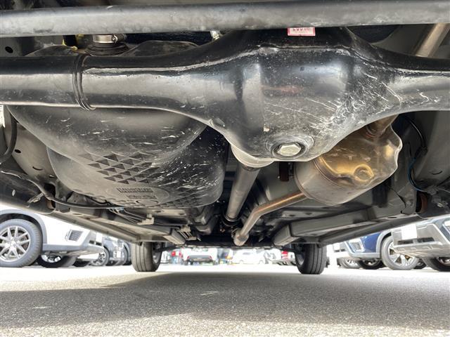 タフト Gターボ ダーククロムベンチャー 禁煙車/スカイフィールトップ/ルーフレール/純正ナビ(CD/DVD/フルセグTV/Bluetooth)/バックカメラ/ETC/ドライブレコーダー/前席シートヒーター/革巻きステアリング(41枚目)