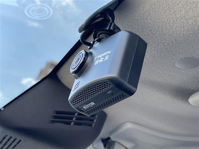 ジムニー XC 禁煙車/7インチ純正ディスプレイオーディオ/Bluetooth Audio/ルーフキャリア/リヤマルチステップ/オーバーフェンダー/ETC/クルコン/シートヒーター/革巻きステアリング/スマートキー(4枚目)