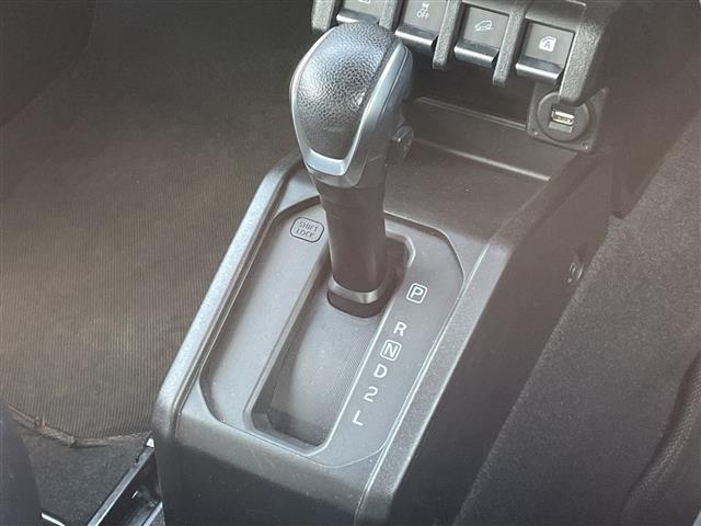 ジムニー XC 禁煙車/7インチ純正ディスプレイオーディオ/Bluetooth Audio/ルーフキャリア/リヤマルチステップ/オーバーフェンダー/ETC/クルコン/シートヒーター/革巻きステアリング/スマートキー(30枚目)