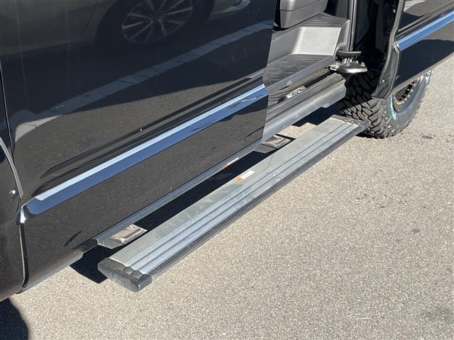 デリカD:5 P 10インチディスプレイオーディオ/パートタイム4WD/ターボ/ルーフラック/1.5インチリフトアップ/マッドガード/社外16インチAW/レザーシートカバー/オートステップ/両側電動スライドドア(11枚目)