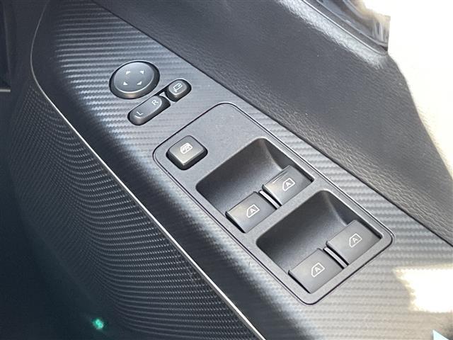 デリカD:5 P 10インチディスプレイオーディオ/パートタイム4WD/ターボ/ルーフラック/1.5インチリフトアップ/マッドガード/社外16インチAW/レザーシートカバー/オートステップ/両側電動スライドドア(35枚目)