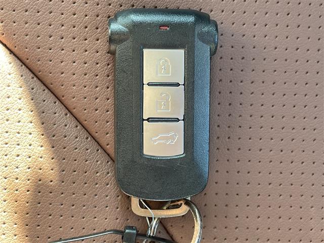 デリカD:5 P 10インチディスプレイオーディオ/パートタイム4WD/ターボ/ルーフラック/1.5インチリフトアップ/マッドガード/社外16インチAW/レザーシートカバー/オートステップ/両側電動スライドドア(39枚目)