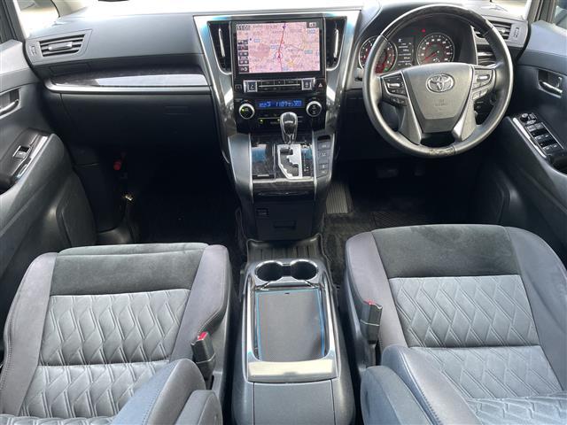 アルファード 2.5S Aパッケージ 後席フリップダウンモニター/ツインムーンルーフ/両側電動スライドドア/デジタルインナーミラー/ブラインドスポットモニター/純正18インチアルミ/コーナーセンサー/追従型クルーズコントロール(42枚目)