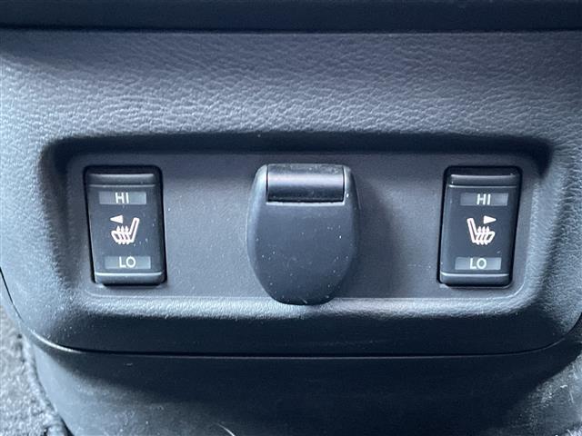 セレナ ハイウェイスターＶ　純正ナビ／両側電動ドア／後席モニター／純正ＡＷ／プロパイロット／全方位カメラ／バックカメラ／コーナーセンサー／デジタルインナーミラー／ブラインドスポットモニター／ドライブレコーダー（11枚目）