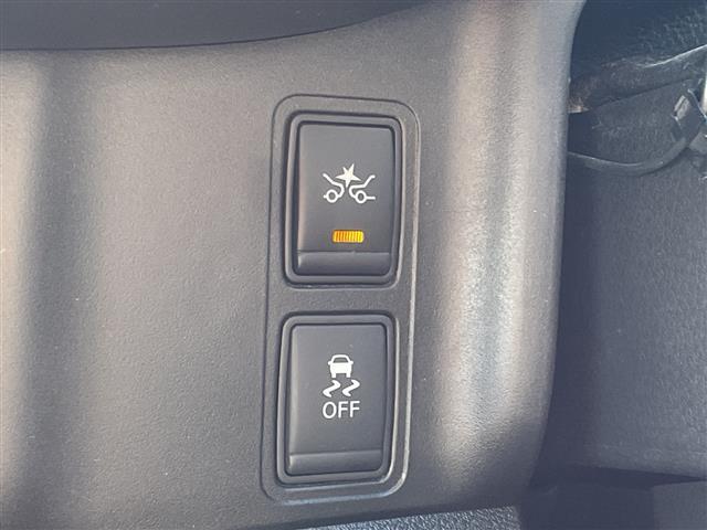 セレナ ハイウェイスター 禁煙車/後席フリップダウンモニター/両側電動スライドドア/アラウンドビューモニター/ETC/純正9インチナビ/Bluetooth/フルセグTV/純正16インチAW/バックカメラ/LEDライト(5枚目)