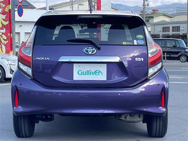 アクア Ｓ　スタイルブラック　禁煙車／純正ナビ（ＣＤ／ワンセグＴＶ／Ｂｌｕｅｔｏｏｔｈ）／バックカメラ／前後ドライブレコーダー／ステアリングスイッチ／オートライト／スマートキー／Ｐスタート／電動格納ミラー／ドアバイザー（21枚目）