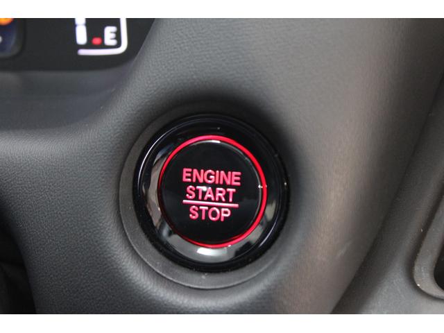 フィット ホーム　レンタアップ　純正ナビ　フルセグ　ＥＴＣ　衝突軽減ブレーキ　コーナーセンサー　ホンダコネクト　記録簿　リアカメラ　ソナー　ＵＳＢ接続　ＡＡＣ　横滑り防止機能　サイドエアバック　ＬＥＤライト　スマキー（19枚目）