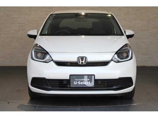 フィット ホーム　レンタアップ　純正ナビ　フルセグ　ＥＴＣ　衝突軽減ブレーキ　コーナーセンサー　ホンダコネクト　記録簿　リアカメラ　ソナー　ＵＳＢ接続　ＡＡＣ　横滑り防止機能　サイドエアバック　ＬＥＤライト　スマキー（32枚目）