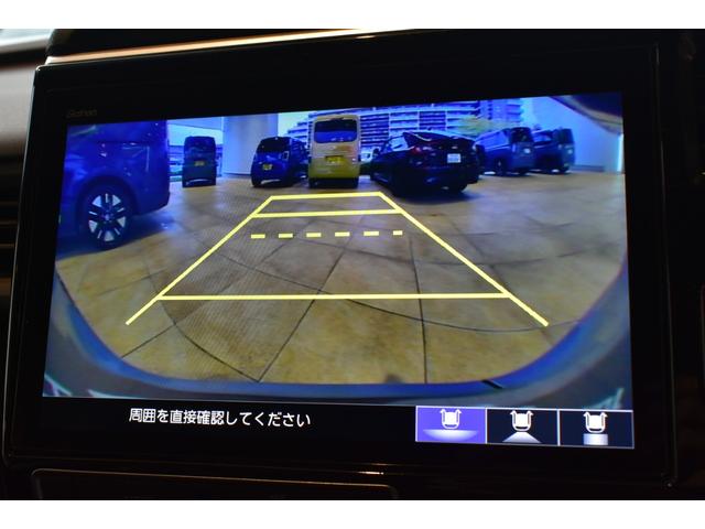 バックカメラが装備されており、後方の安全確認はもちろんのこと狭い場所での駐車や雨の日・夜間など視界の悪いコンディションでのストレスの軽減にもなります！