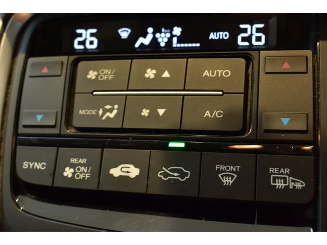 オートエアコンのお車ですので室内の温度をスムーズに調整してくれます♪