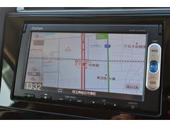 ナビ搭載車！！ナビ起動までの時間と地図検索する速度が魅力で、初めての道でも安心・快適なドライブをサポートします！！ 2