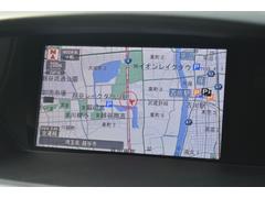 ナビ搭載車！！ナビ起動までの時間と地図検索する速度が魅力で、初めての道でも安心・快適なドライブをサポートします！！ 2