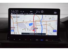 ナビ搭載車！！ナビ起動までの時間と地図検索する速度が魅力で、初めての道でも安心・快適なドライブをサポートします！！ 2