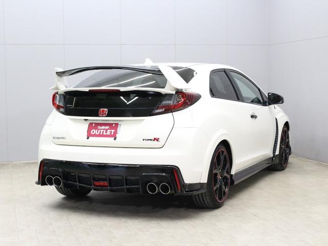 シビック タイプR ☆750台限定車☆純正メモリナビ・地デジTV・DVD/CD・Bluetooth☆バックカメラ☆純正ドライブレコーダー☆クルーズコントロール☆USBポート☆ETC☆純正19インチアルミホイール ナビTV(10枚目)