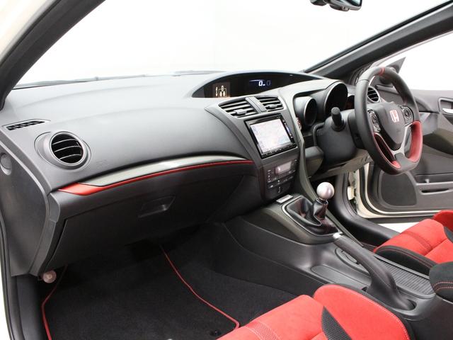 シビック タイプR ☆750台限定車☆純正メモリナビ・地デジTV・DVD/CD・Bluetooth☆バックカメラ☆純正ドライブレコーダー☆クルーズコントロール☆USBポート☆ETC☆純正19インチアルミホイール ナビTV(20枚目)
