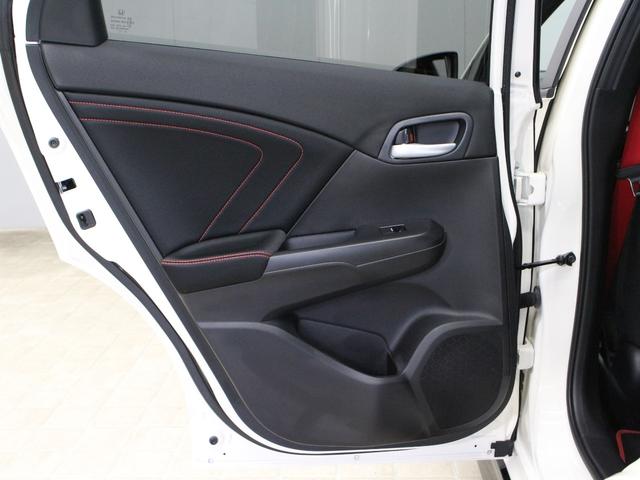 シビック タイプR ☆750台限定車☆純正メモリナビ・地デジTV・DVD/CD・Bluetooth☆バックカメラ☆純正ドライブレコーダー☆クルーズコントロール☆USBポート☆ETC☆純正19インチアルミホイール ナビTV(59枚目)