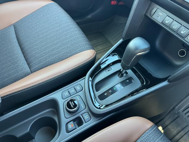 ヤリスクロス ハイブリッドZ アドベンチャー 4WD・社外ルーフラック・サイドオーニング・ADVENTURE MUD VANCE 17AW☆TOYOオープンカントリーA/Tタイヤ・社外バンパーガード&IPFフォグ・ディスプレイオーディオ・Rカメラ(12枚目)