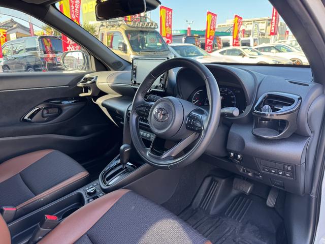 ヤリスクロス ハイブリッドZ アドベンチャー 4WD・社外ルーフラック・サイドオーニング・ADVENTURE MUD VANCE 17AW☆TOYOオープンカントリーA/Tタイヤ・社外バンパーガード&IPFフォグ・ディスプレイオーディオ・Rカメラ(15枚目)