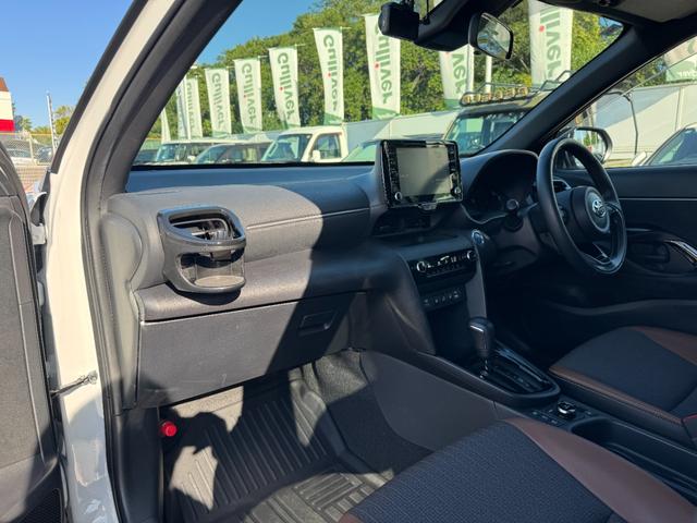 ヤリスクロス ハイブリッドZ アドベンチャー 4WD・社外ルーフラック・サイドオーニング・ADVENTURE MUD VANCE 17AW☆TOYOオープンカントリーA/Tタイヤ・社外バンパーガード&IPFフォグ・ディスプレイオーディオ・Rカメラ(17枚目)