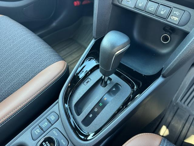 ヤリスクロス ハイブリッドZ アドベンチャー 4WD・社外ルーフラック・サイドオーニング・ADVENTURE MUD VANCE 17AW☆TOYOオープンカントリーA/Tタイヤ・社外バンパーガード&IPFフォグ・ディスプレイオーディオ・Rカメラ(30枚目)