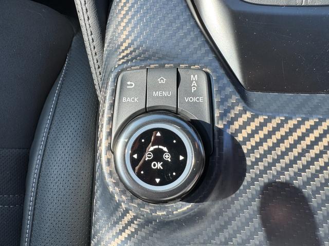 GT-R プレミアムエディション ☆カーウイングスナビゲーションシステム・8インチワイドディスプレイ・HDDナビ・地デジTV・DVD/CD・Bluetooth☆BOSEサウンドシステム☆バックビューモニター Bluetooth接続(32枚目)