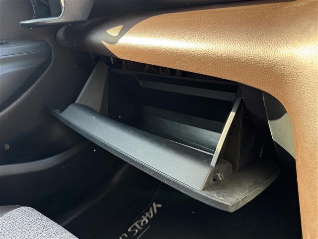 ヤリスクロス ハイブリッドＺ　セーフティセンス　純正ディスプレイオーディオ　全方位カメラ　前後ドライブレコーダー　ハーフレザーシート　パワーシート　前席シートヒーター　ハンズフリーパワーバックドア　　アクセサリーコンセント　ＥＴＣ（27枚目）