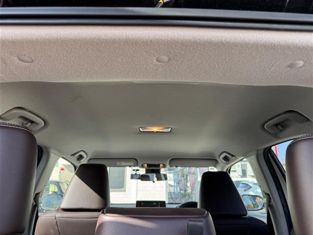 ヤリスクロス ハイブリッドＺ　セーフティセンス　純正ディスプレイオーディオ　全方位カメラ　前後ドライブレコーダー　ハーフレザーシート　パワーシート　前席シートヒーター　ハンズフリーパワーバックドア　　アクセサリーコンセント　ＥＴＣ（29枚目）