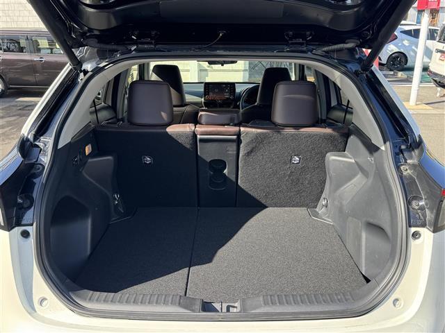 ヤリスクロス ハイブリッドＺ　セーフティセンス　純正ディスプレイオーディオ　全方位カメラ　前後ドライブレコーダー　ハーフレザーシート　パワーシート　前席シートヒーター　ハンズフリーパワーバックドア　　アクセサリーコンセント　ＥＴＣ（30枚目）