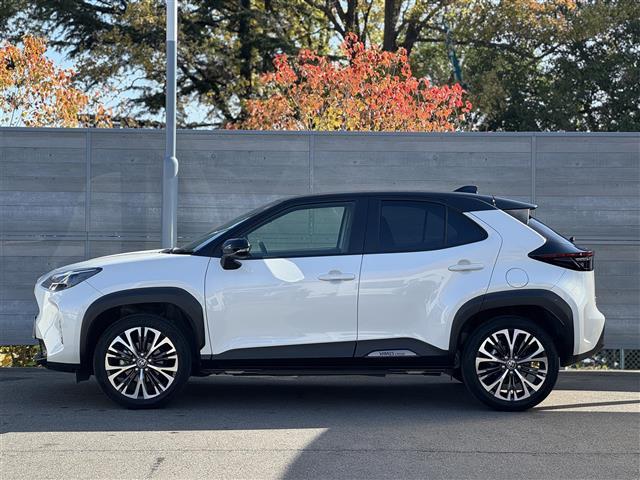 ヤリスクロス ハイブリッドＺ　セーフティセンス　純正ディスプレイオーディオ　全方位カメラ　前後ドライブレコーダー　ハーフレザーシート　パワーシート　前席シートヒーター　ハンズフリーパワーバックドア　　アクセサリーコンセント　ＥＴＣ（35枚目）