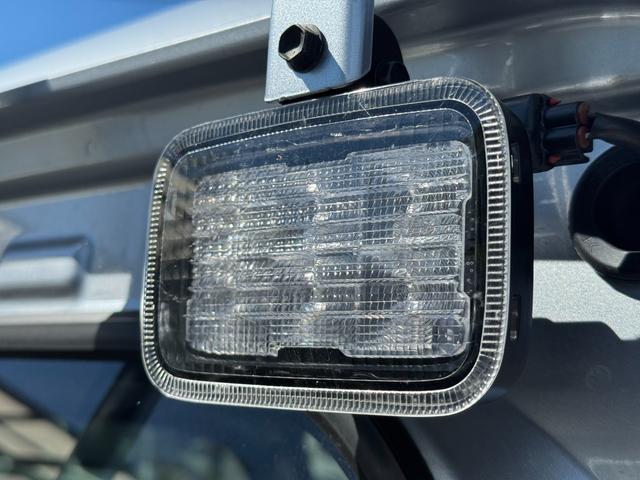 ハイゼットトラック ジャンボエクストラ　メモリナビ　フルセグＴＶ　Ｂｌｕｅｔｏｏｔｈ　スマートキー　ＬＥＤヘッドライト　クリアランスソナー　ＭＡＤＣＲＯＳＳ１２インチアルミ　フォグランプ　　衝突軽減ブレーキ　ＤＶＤ再生　　１オーナー　禁煙車（31枚目）