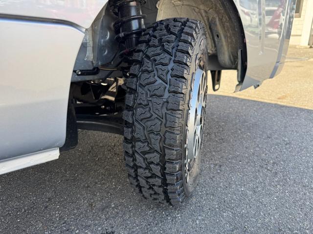 ハイゼットトラック ジャンボエクストラ　メモリナビ　フルセグＴＶ　Ｂｌｕｅｔｏｏｔｈ　スマートキー　ＬＥＤヘッドライト　クリアランスソナー　ＭＡＤＣＲＯＳＳ１２インチアルミ　フォグランプ　　衝突軽減ブレーキ　ＤＶＤ再生　　１オーナー　禁煙車（36枚目）