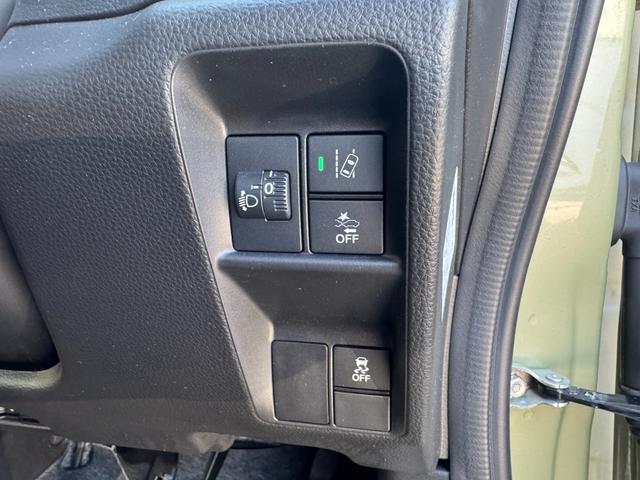 ヘッドライトレベリング/路外逸脱抑制機能/衝突軽減ブレーキ/横滑り防止装置♪