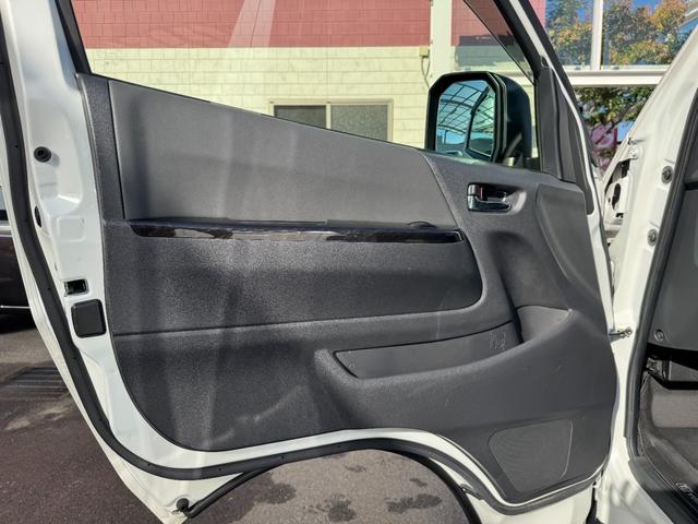 ハイエースバン スーパーGL ダークプライムII ワンオーナー/モデリスタエアロ/RAYS TE37SB 17インチAW/グッドイヤー EAGLE1 ホワイトレタータイヤ/玄武ローダウンブロックキット/セーフティセンス/Pivod クルーズコントール(43枚目)