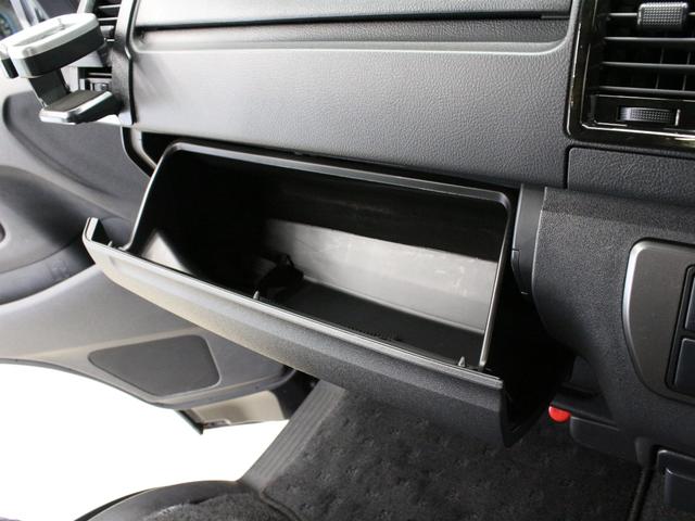 ハイエースバン スーパーGL ダークプライムII BADX ロクサーニバトルシップ 17インチAW/KENWOOD 8インチメモリナビ・地デジTV・Bluetooth/バックカメラ/クリアランスソナー/セーフティセンス/コムテック前後ドラレコ(35枚目)