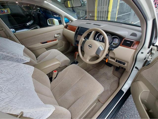 ティーダラティオ １５Ｍ　ナビ　オートライト　ＣＶＴ　キーレスエントリー　衝突安全ボディ　ＡＢＳ　エアコン　パワーステアリング　パワーウィンドウ　パワステ　メモリーナビ　エアバッグ　キーレス　助手席エアバック（12枚目）