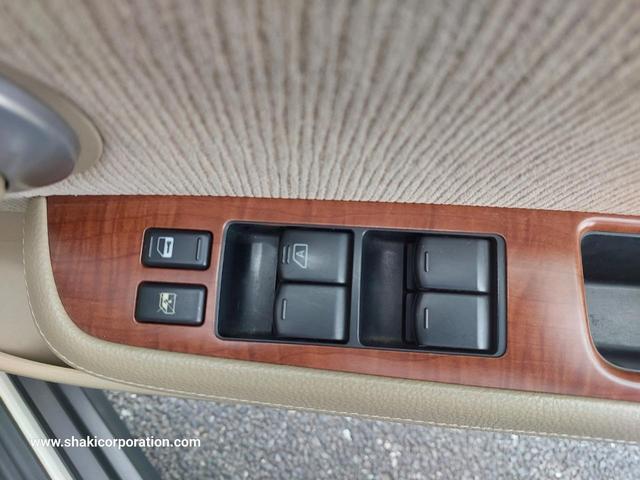 ティーダラティオ １５Ｍ　ナビ　オートライト　ＣＶＴ　キーレスエントリー　衝突安全ボディ　ＡＢＳ　エアコン　パワーステアリング　パワーウィンドウ　パワステ　メモリーナビ　エアバッグ　キーレス　助手席エアバック（20枚目）