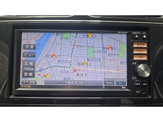 セレナ ハイウェイスター　Ｓ－ハイブリッド　Ｖセレクション　ＥＴＣ　バックカメラ　ＴＶ　オートクルーズコントロール　両側電動スライドドア　ＨＩＤ　スマートキー　アイドリングストップ　３列シート　ＣＶＴ　アルミホイール　ＣＤ　ＵＳＢ　ミュージックプレイヤー接続可（18枚目）