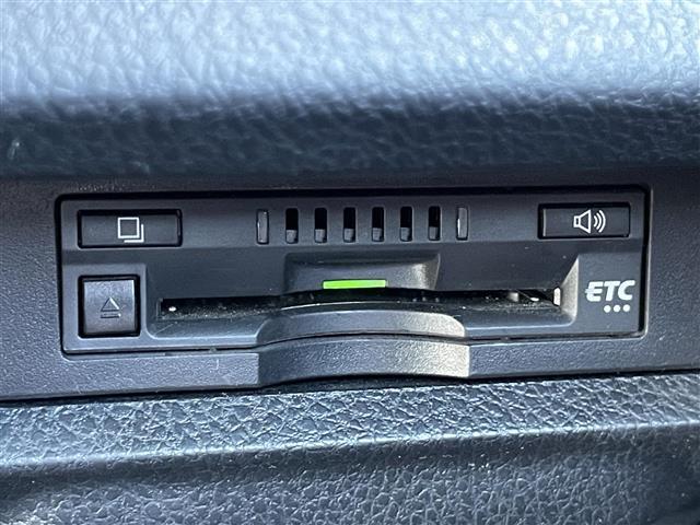 Si ダブルバイビーII 純正SDナビフルセグTVバックカメラETC純正ドライブレコーダートヨタセーフティセンスプリクラッシュブレーキレーンアシストオートハイビームクルーズコントロールハーフレザーシート両側パワースライド(6枚目)
