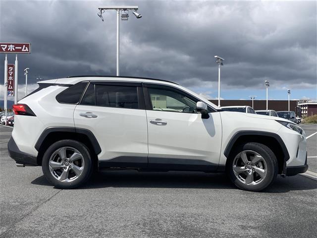 ＲＡＶ４ ハイブリッドＧ　ディズプレイオーディオ　レーダークルーズコントロール　シートヒーター　エアシート　ＥＴＣ　純正フロアーマット　ステアリングヒーター　アラウンドビューモニター　ＢＳＭ　電動パワーシート　純正ドラレコ（40枚目）