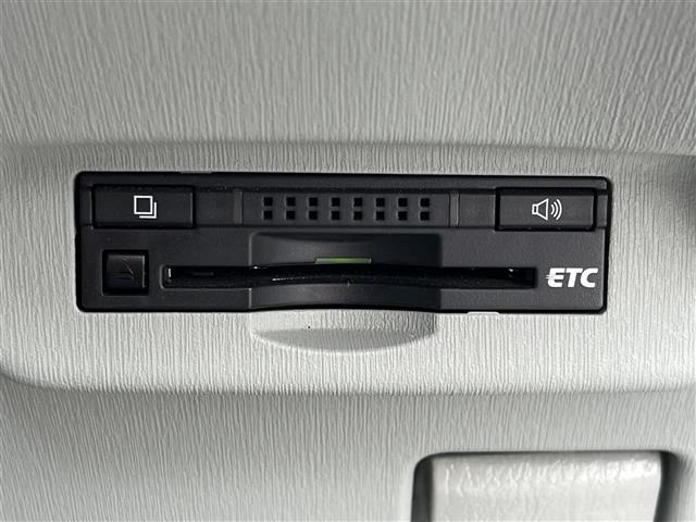 Ｓ　純正ディーラーナビ（ＦＭ／ＡＭ／ＣＤ／ＤＶＤ／Ｂｌｕｅｔｏｏｔｈ／フルセグＴＶ）　前方ドライブレコーダー　ＥＴＣ　バックカメラ　キセノンヘッドライト　フォグランプ　社外１５インチアルミホイール(5枚目)