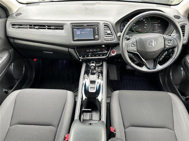 ヴェゼル ハイブリッドＸ・ホンダセンシング　ホンダセンシング　純正ナビ　Ｂｌｕｅｔｏｏｔｈ　ＣＤチェンジャー　バックカメラ　ＥＴＣ　クルーズコントロール　純正フロアマット　純正アルミホイール　ＬＥＤヘッドライト　オートライト　スペアキー（43枚目）