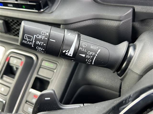 ステップワゴン ｅ：ＨＥＶスパーダ　ワンオーナー　Ｇａｔｈｅｒｓナビ（フルセグＴＶ／ＣＤ／ＤＶＤ／ＡＭ・ＦＭ／ＢＴ／ＨＤＭＩ）　ＥＴＣ　Ｈｏｎｄａ　ＳＥＮＳＩＮＧ　バックカメラ　両側パワスラ　パドルシフト　シートヒーター（24枚目）
