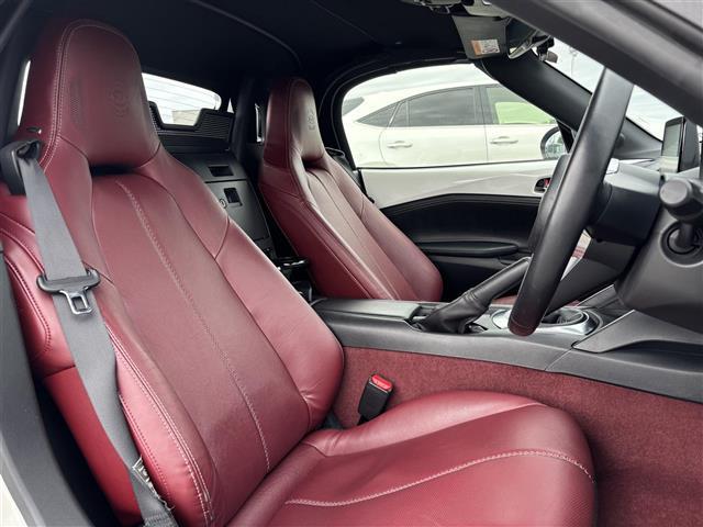 ロードスター 100周年特別記念車 100周年モデル BOSEサウンド HKSマフラー リアウィングオートエグゼ AUTOEXGシフトレバー 社外スロットコントロール BSM 前方ドライブレコーダー  赤合皮シート 前席シートヒーター(16枚目)