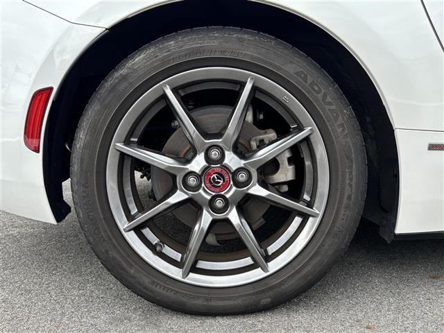 ロードスター 100周年特別記念車 100周年モデル BOSEサウンド HKSマフラー リアウィングオートエグゼ AUTOEXGシフトレバー 社外スロットコントロール BSM 前方ドライブレコーダー  赤合皮シート 前席シートヒーター(18枚目)