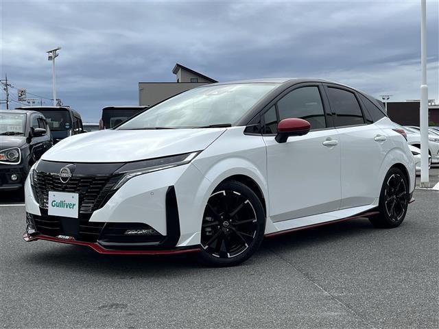 オーラ ニスモ 純正9インチナビ(フルセグ/BT)/プロパイロット/レーダークルーズコントロール/全方位/コーナーセンサー/BSM/衝突軽減/ハーフレザー/ワイヤレス充電/デジタルインナーミラー/ETC2.0(19枚目)